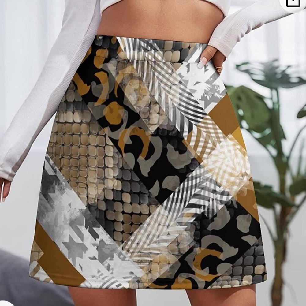 Multi pattern mini skirt